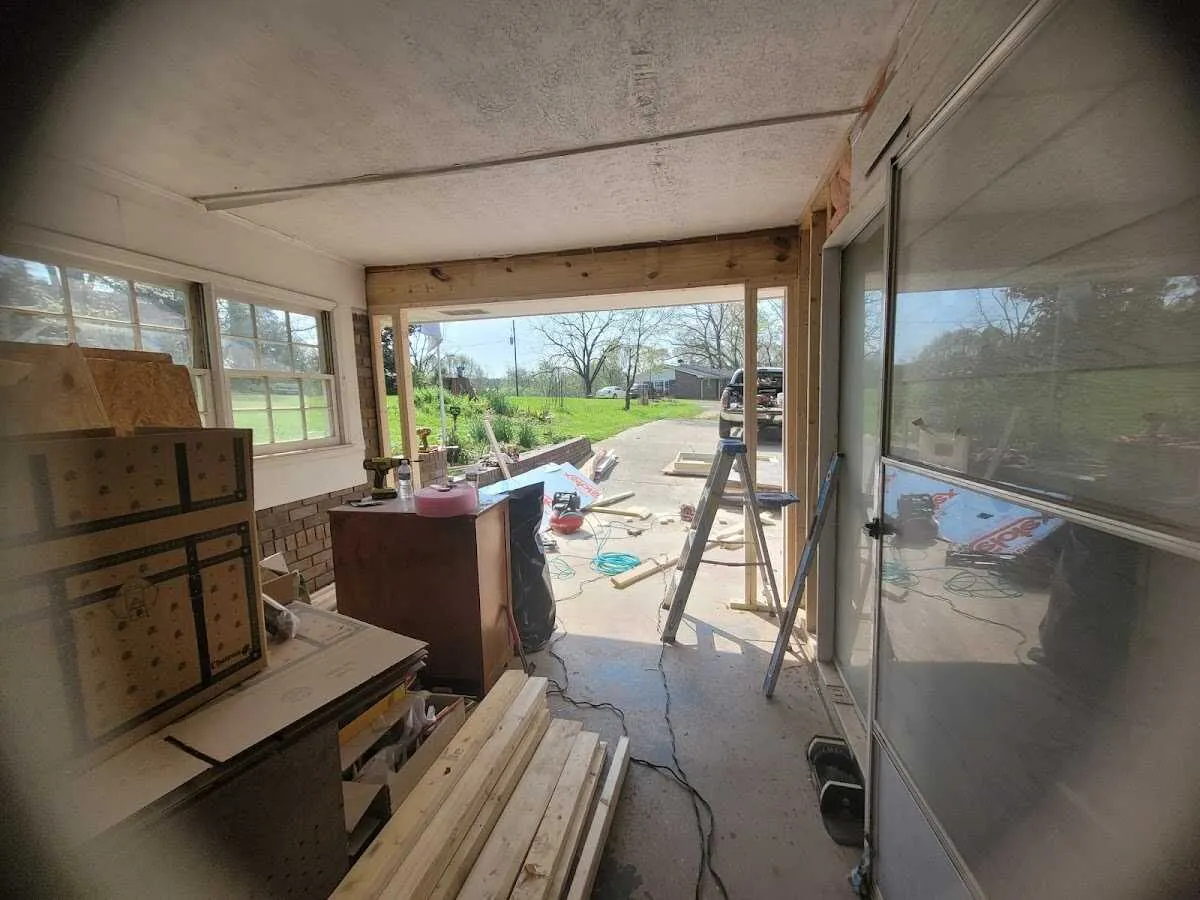 Air movers and dehumidifier for Drying & Dehumidification in Innsbrook